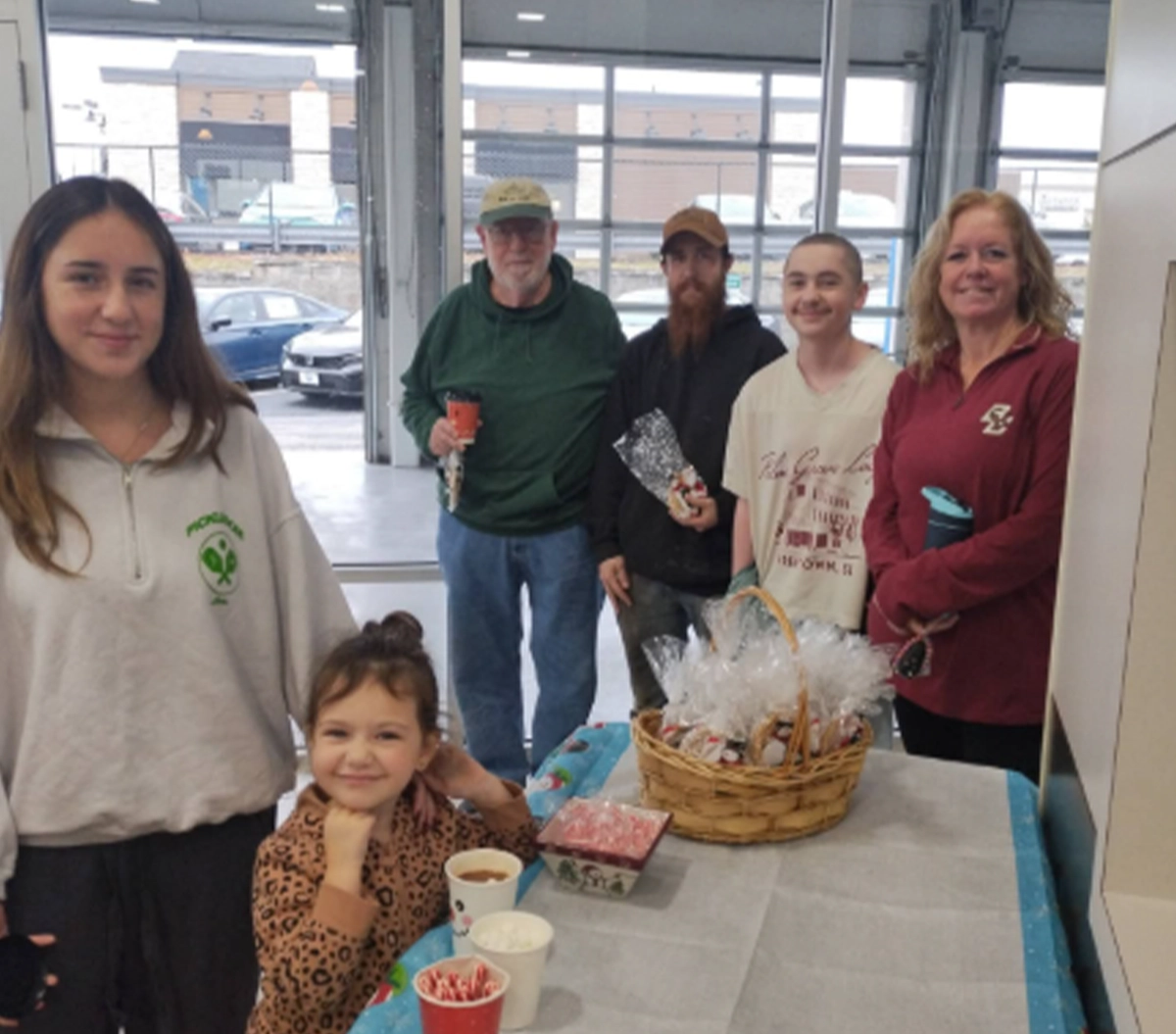 Rt 128 Honda Deck the Windows Event