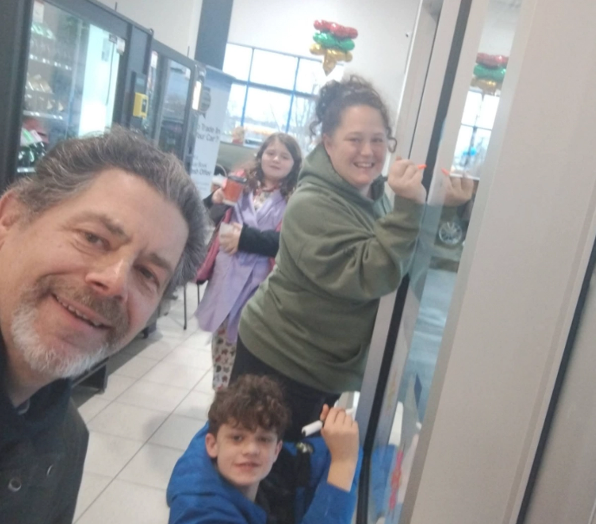 Rt 128 Honda Deck the Windows Event